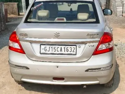 ફોર વ્હીલ-કાર વેચવાની છે ફોર વ્હીલ-કાર વેચવાની છે