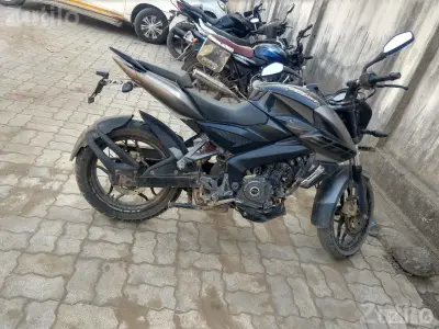 Pulsar NS200 Pulsar NS200