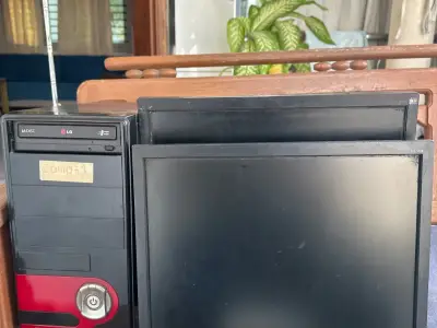 Computer monitor and cpu Computer monitor and cpu