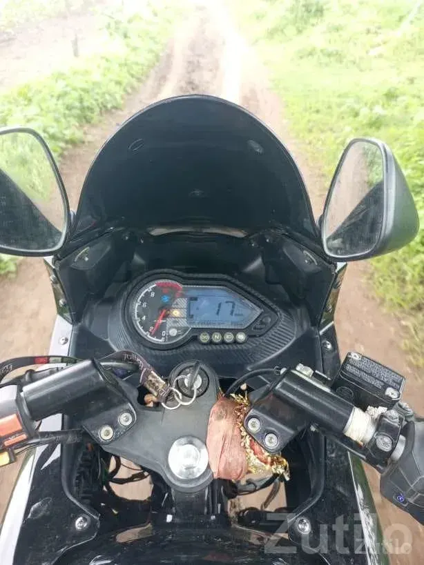 Bajaj Pulsar 220F 2020, 49,000 km - Bikes - Chhota Udepur - Image 3
