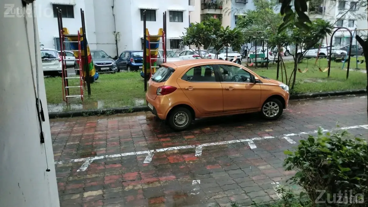 Tata Tiago XZ 2018 Petrol 46000 Km - Cars - Valsad City - Image 4