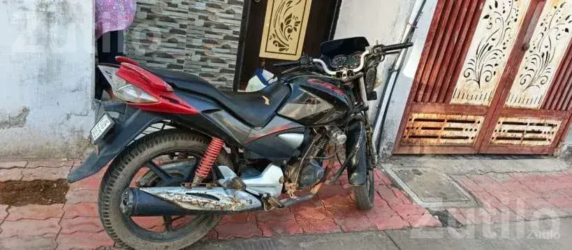2009 Commuter Bike Black and Red - બાઇક્સ - ભાવનગર શહેર - Image 2