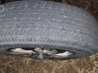 Car Tyre With Alloy Wheel Car Tyre With Alloy Wheel
