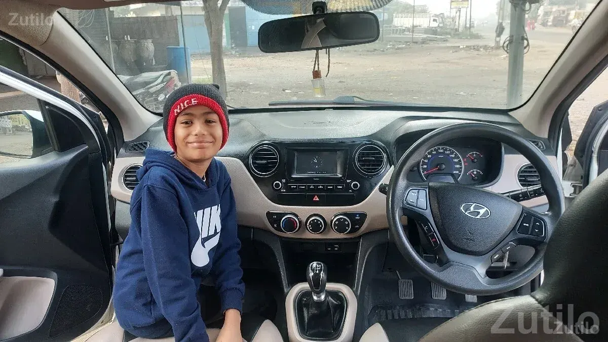 Hyundai Grand i10 Sport 2017 Diesel 1st Owner - કાર - ઉપલેટા - Image 3