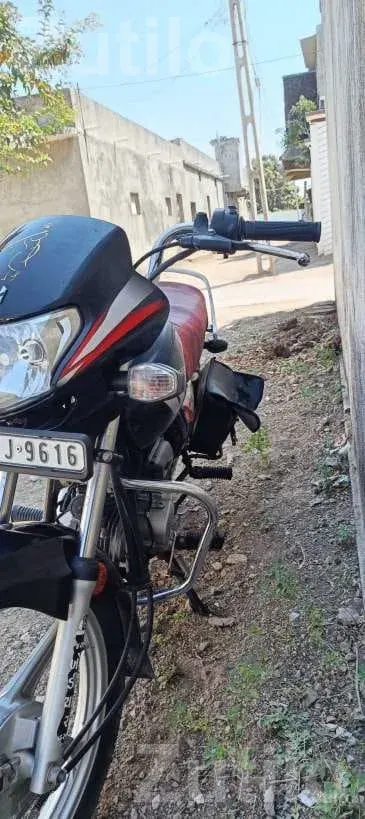 Hero HF Deluxe 2023 Single Owner Bike - બાઇક્સ - ગઢડા - Image 5