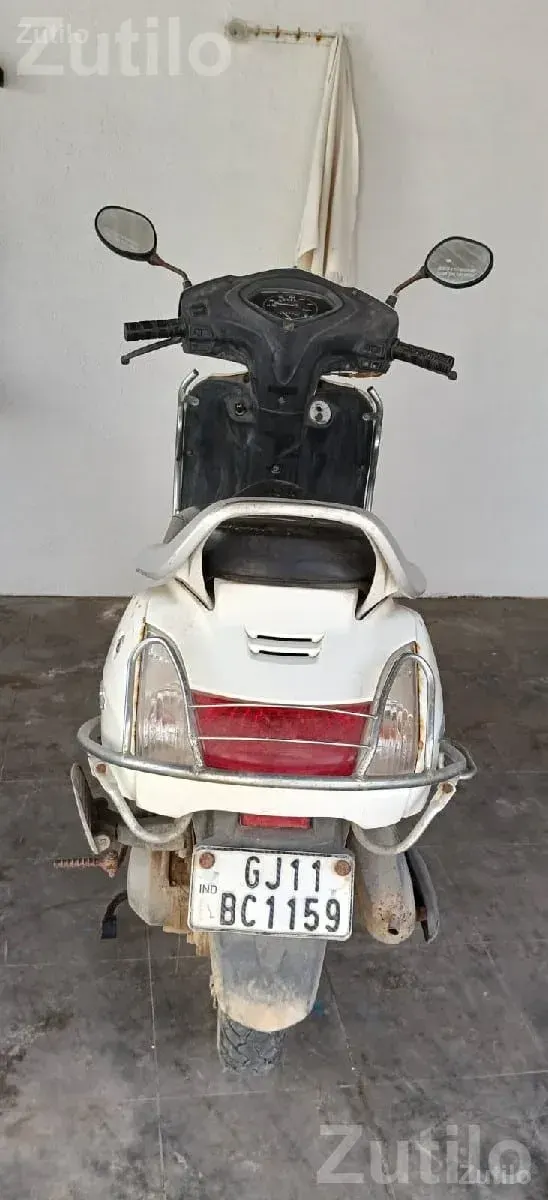 2014 Honda Activa First Owner Scooter - Bikes - Dhokadva - Image 3