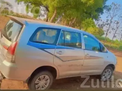 Toyota Innova 2005 Petrol CNG Toyota Innova 2005 Petrol CNG
