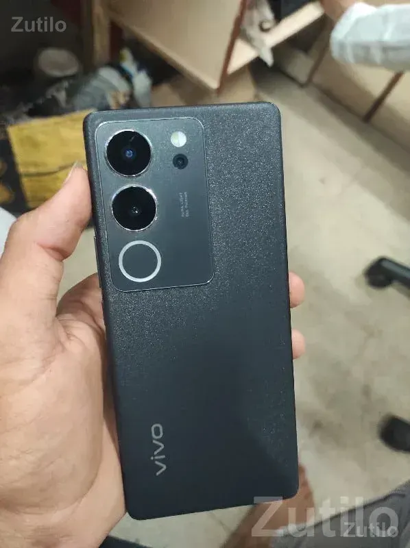 Sleek Black Android Smartphone for Sale - Mobile Phones - Lathi - Image 3