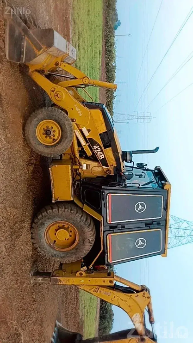 CAT 424B Backhoe Loader for Sale - Construction Vehicles - Virpur - Image 3