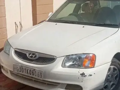 Hyundai Accent 2012 White Sedan