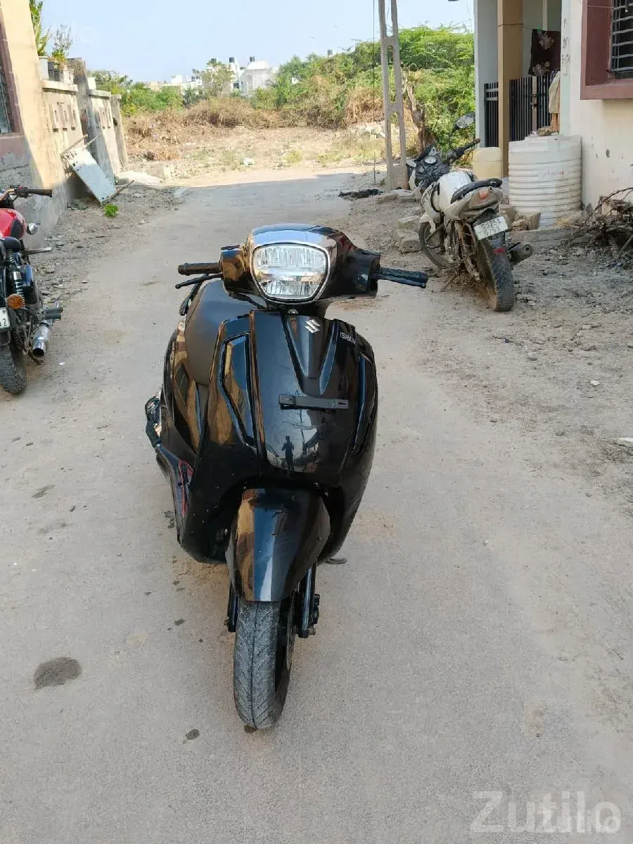 Suzuki Access 125 Black Scooter for Sale - બાઇક્સ - લાલપુર - Image 3