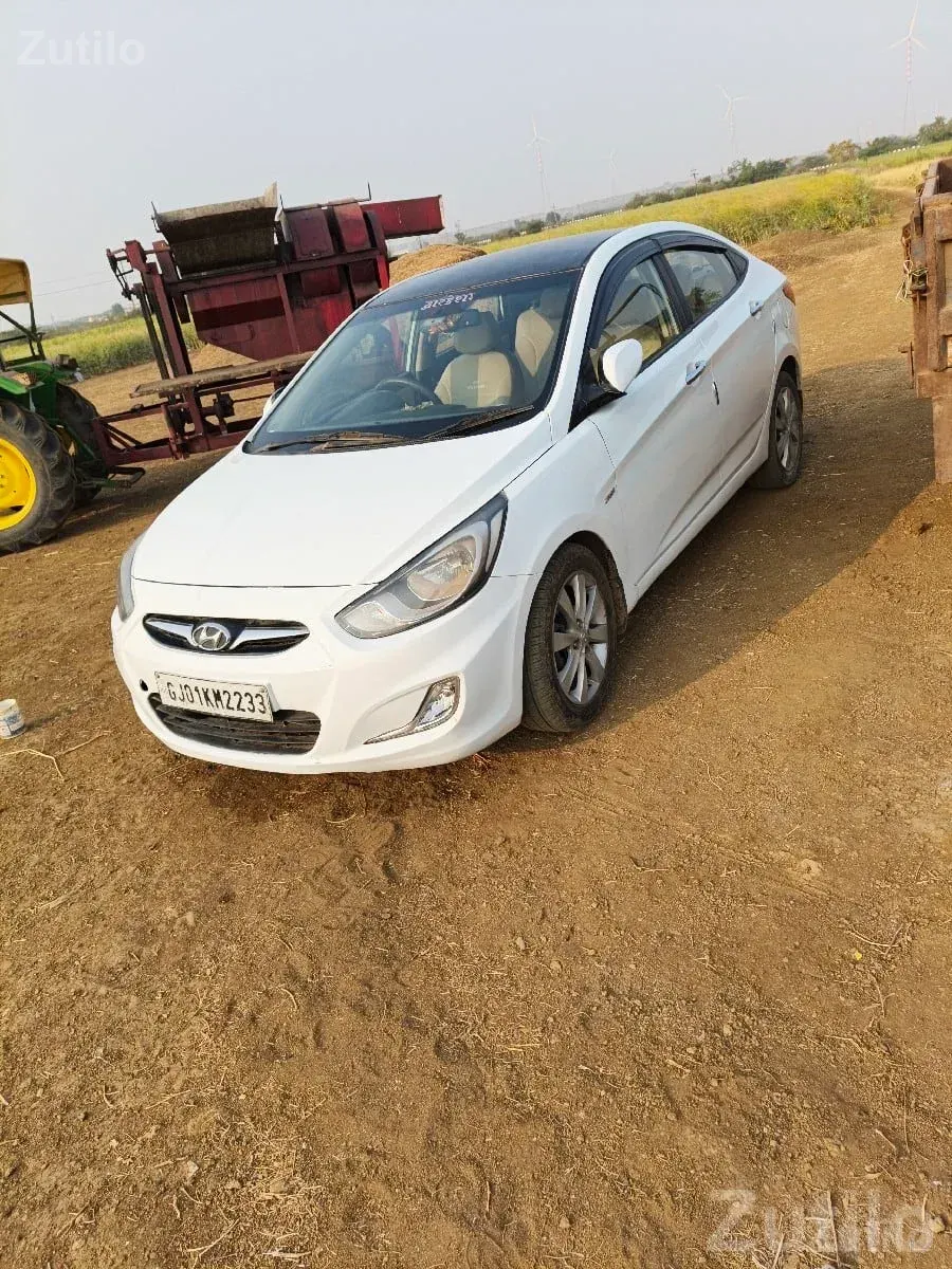 Hyundai Verna 1.6 Top Model 2011 - કાર - કલ્યાણપુર - Image 2