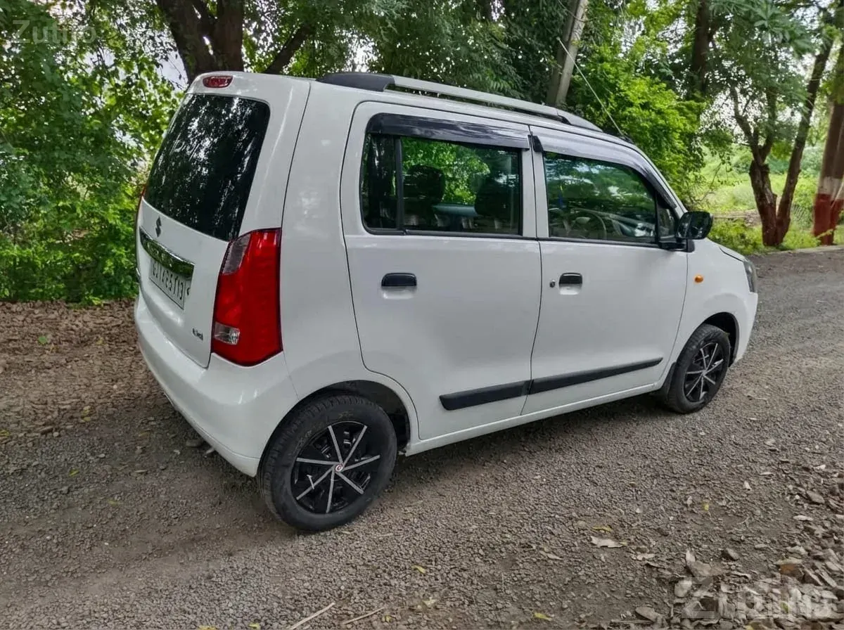 White Maruti WagonR with Alloy Wheels - Cars - Amreli City - Image 3