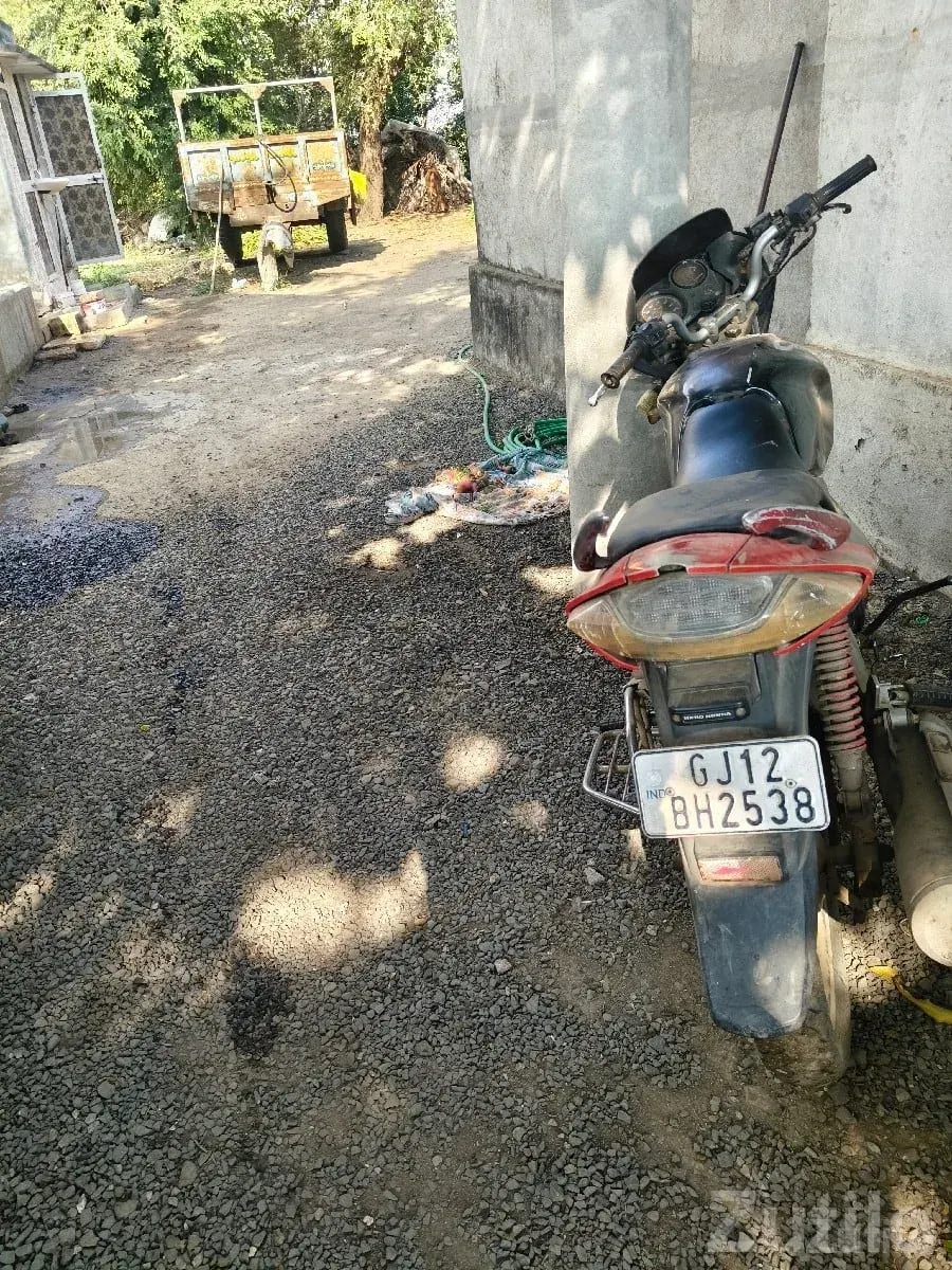 Used Hero Honda CBZ 2011 Motorcycle - બાઇક્સ - કલ્યાણપુર - Image 2