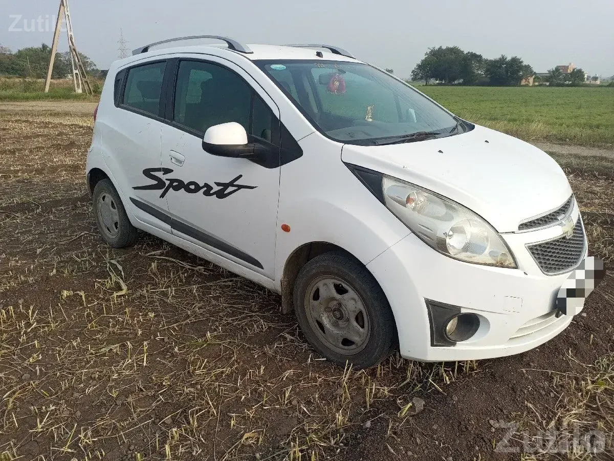 Chevrolet Beat 2011 White Car for Sale - કાર - આદિત્યાણા - Image 2