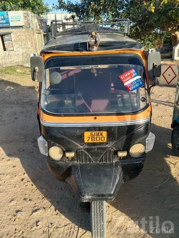 2013 Auto Rickshaw with VIP Number - Auto Rickshaws - Dwarka - Image 4