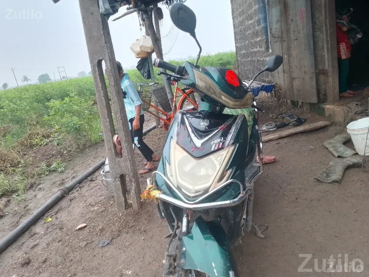Used Electric Scooter in Good Condition - બાઇક્સ - ભેસાણ - Image 3