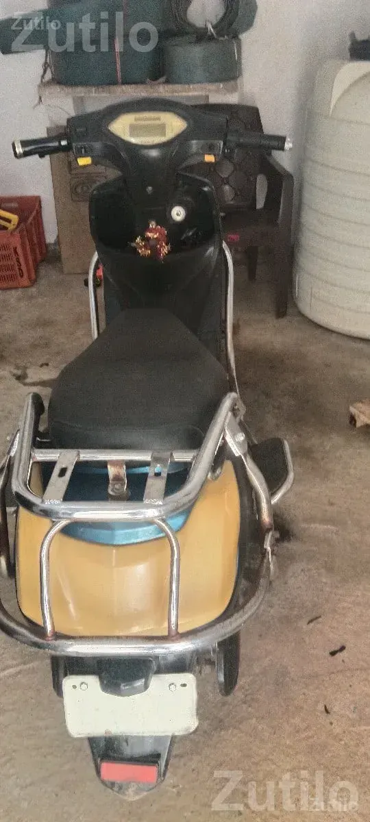 Electric Scooty with 40 km Range - Bikes - Mangrol - Image 2