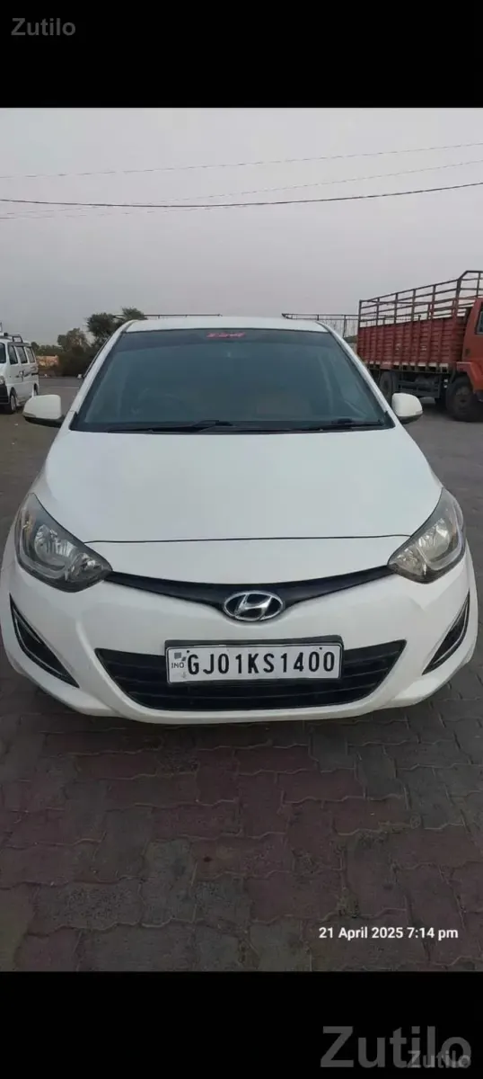 Hyundai i20 White Hatchback for Sale - Cars - Jasdan - Image 2