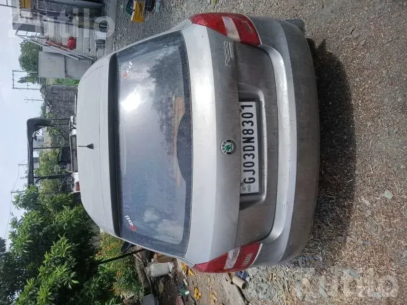 2011 Skoda Fabia Grey Hatchback Car - Cars - Jamjodhpur - Image 3