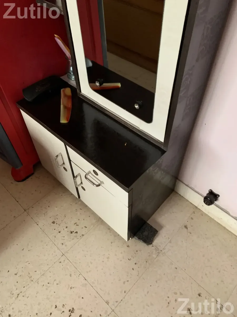 a dressing table or a vanity mirror unit. - કબાટ અને સ્ટોરેજ - સુરત શહેર - Image 2
