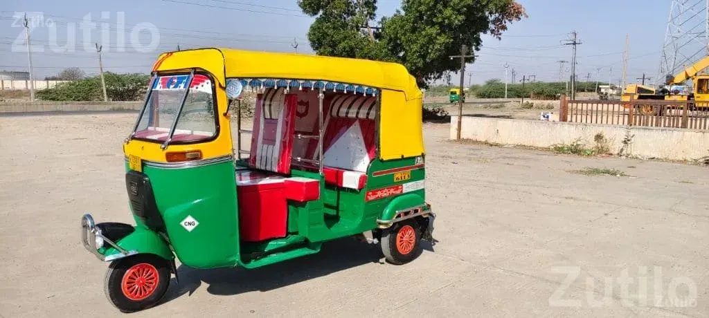 2016 CNG Auto Rickshaw, 2 Owner - Auto Rickshaws - Morbi City - Image 2