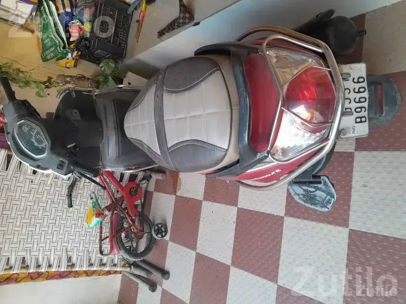 Hero Pleasure 2016 Scooter Second Owner - Bikes - Surendranagar City - Image 3