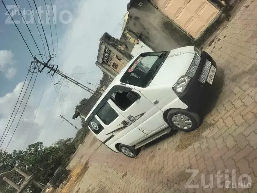 2017 Maruti Suzuki Eeco 5 Seater CNG Petrol - કાર - જુનાગઢ - Image 4