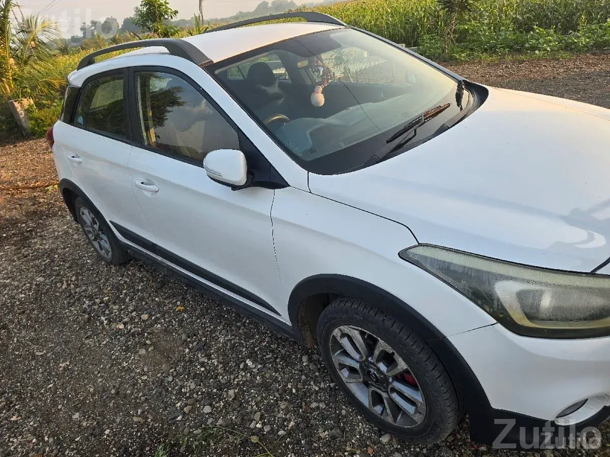 Hyundai i20 Active 2015 Petrol Car - કાર - પોરબંદર - Image 2