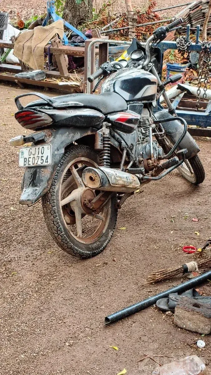 Bajaj Discover 100cc 2011 Bike, 85,000 km - બાઇક્સ - ખંભાળિયા - Image 2