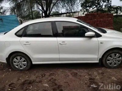 White Vento Sedan in Good Condition White Vento Sedan in Good Condition