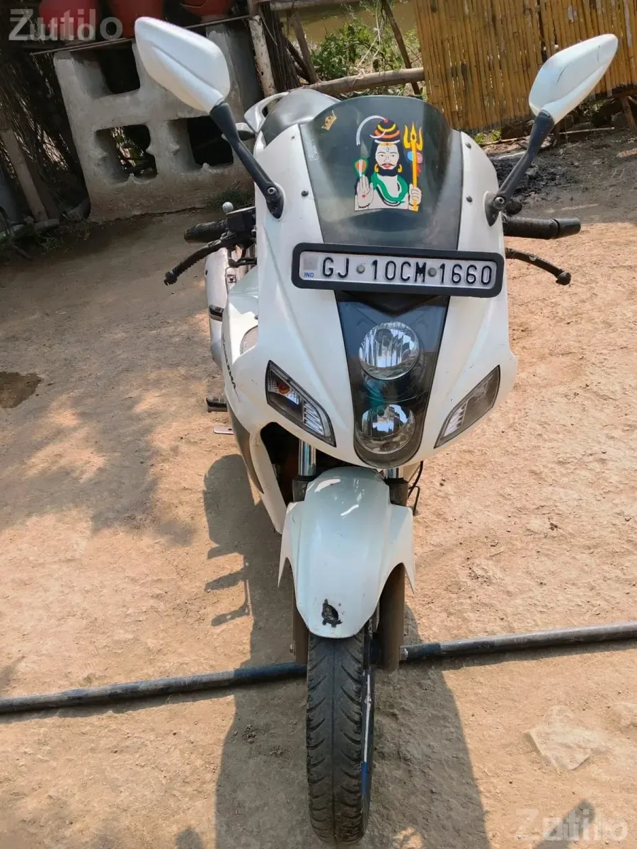 Hero Karizma ZMR 2017 Bike - બાઇક્સ - જામજોધપુર - Image 3