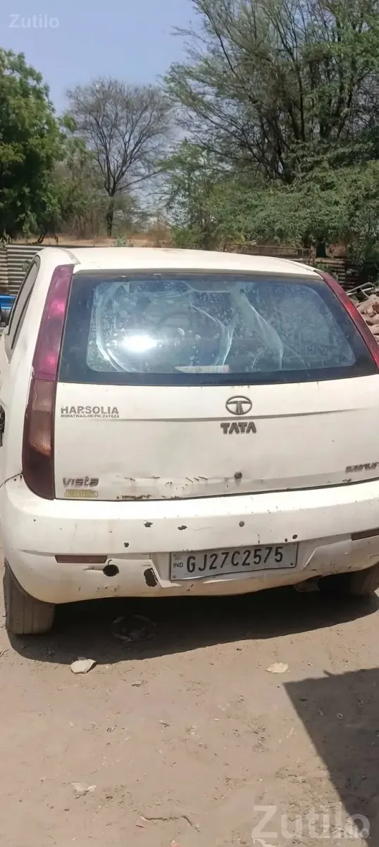 2012 White Hatchback – Ideal Project Car - Cars - Ahmedabad City - Image 2
