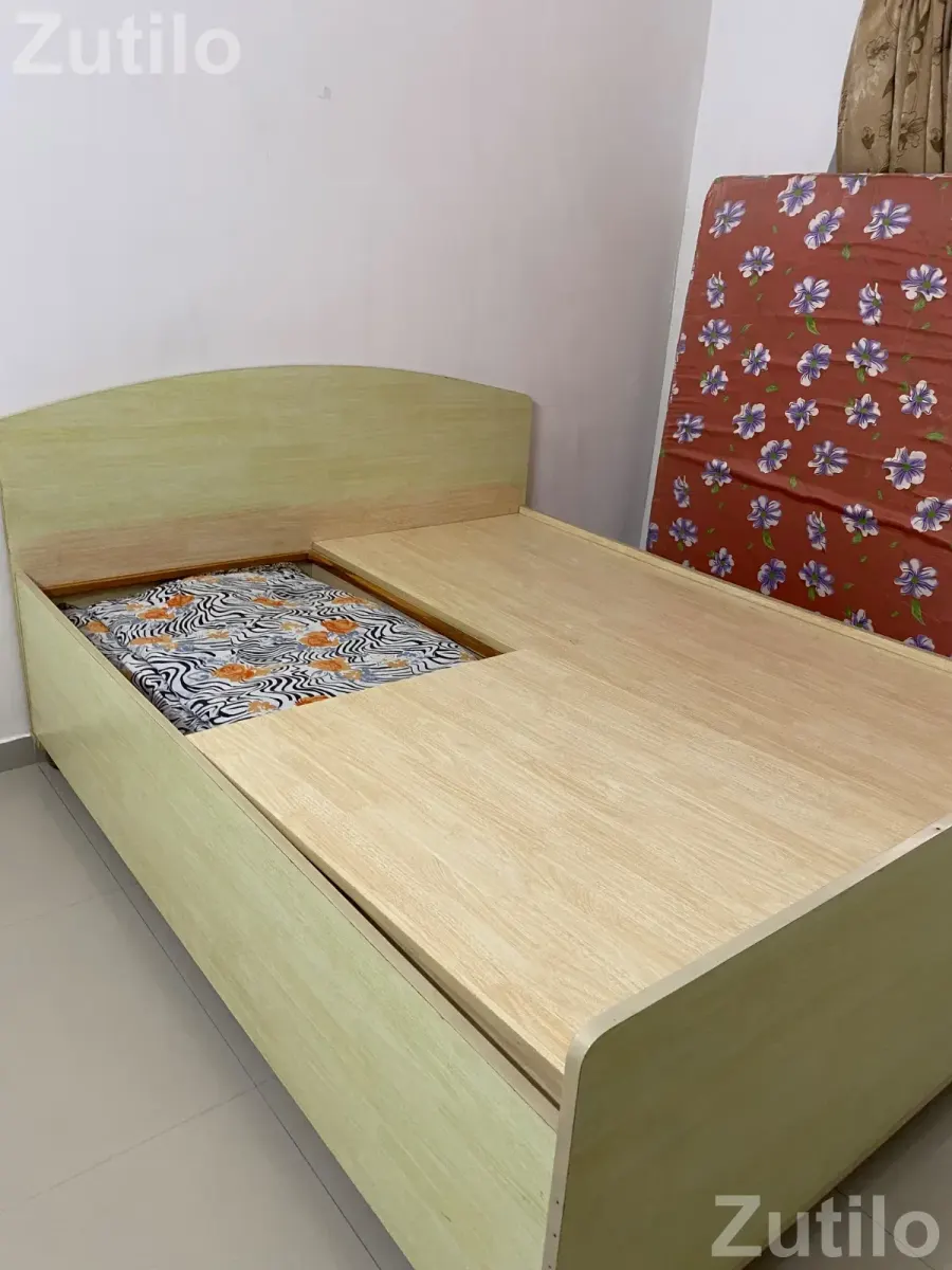 Double bed - પલંગ અને ગાદલા - અમદાવાદ શહેર - Image 2