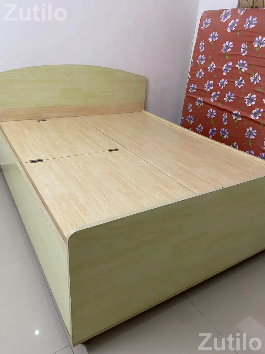 Double bed - પલંગ અને ગાદલા - અમદાવાદ શહેર - Image 3