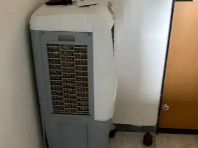 Heels cooler brand new Heels cooler brand new