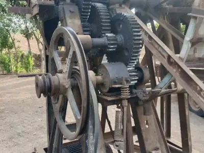 Motor Removing Gear Stand with Pulley