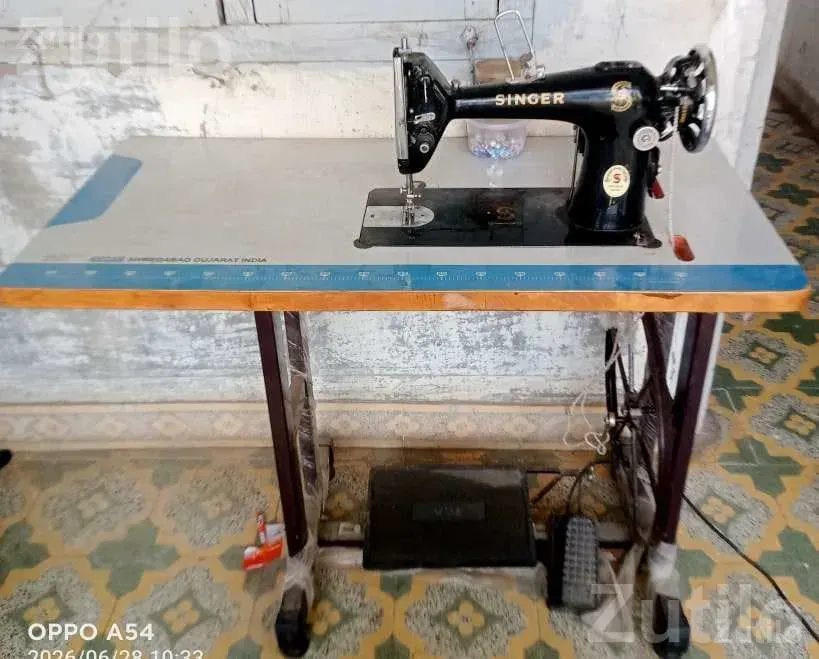 Singer Sewing Machine Used 2 Months with Bill - Textile Machinery - Unjha - Image 3