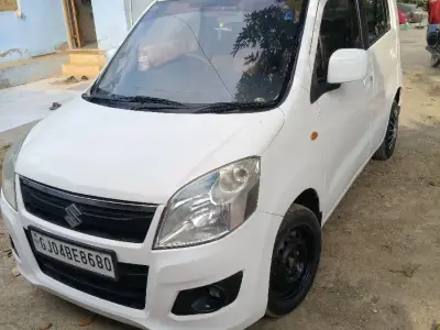2013 Maruti WagonR White – Family Car 2013 Maruti WagonR White – Family Car
