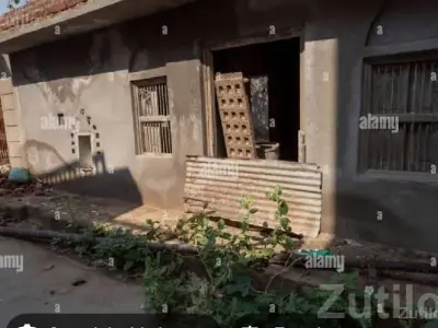 800 Sqft House with 4 Units for Sale 800 Sqft House with 4 Units for Sale