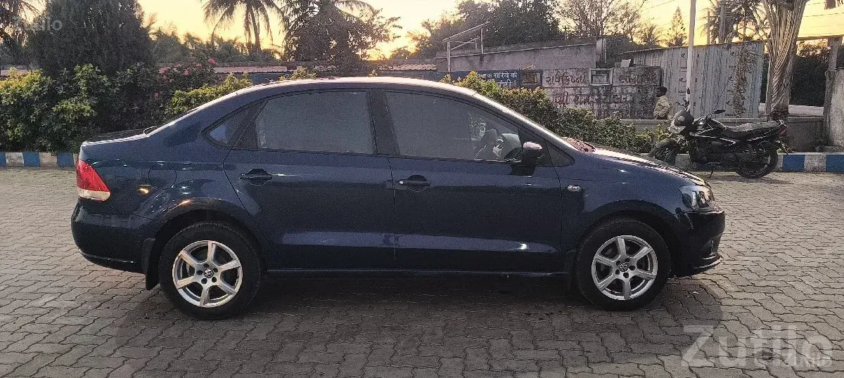 Volkswagen Vento Highline Diesel 2014 - કાર - કેશોદ - Image 2