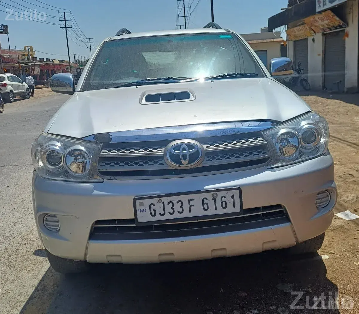 Toyota Fortuner 2011 SUV for Sale - Cars - Gondal - Image 3