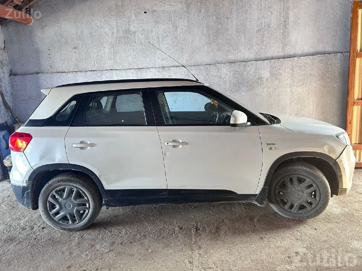2017 Maruti Suzuki Vitara Brezza VDi - Cars - Savarkundla - Image 3
