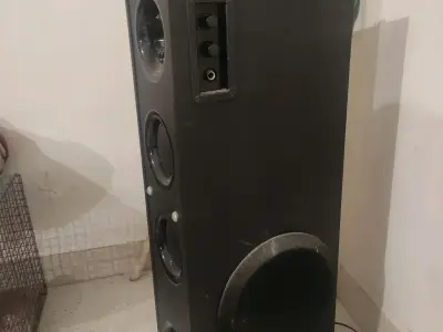 Tower Speaker Cabinet for Home Audio Tower Speaker Cabinet for Home Audio