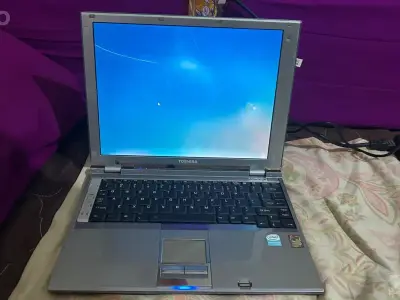 Laptop tosiba Laptop tosiba