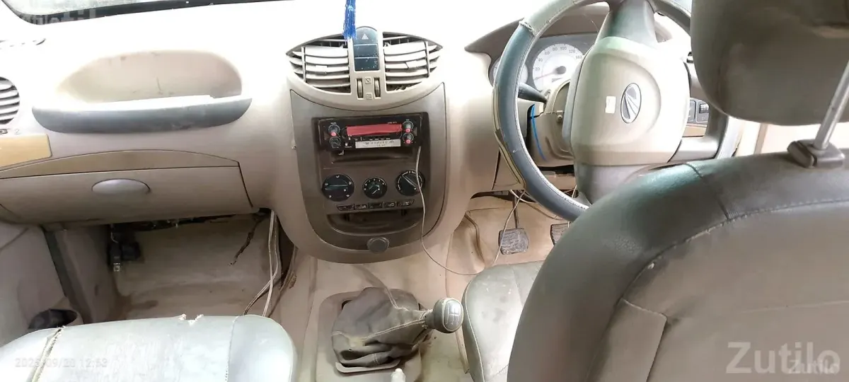 2012 Model Used Car for Sale - કાર - ફતેપુરા - Image 5