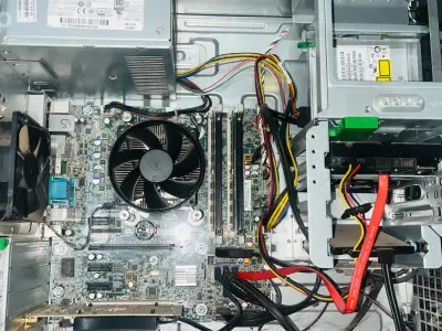 DELL Intel Core i5 4th Gen Desktop | 8GB RAM | 420 ROM | Windows 10 Pro DELL Intel Core i5 4th Gen Desktop | 8GB RAM | 420 ROM | Windows 10 Pro