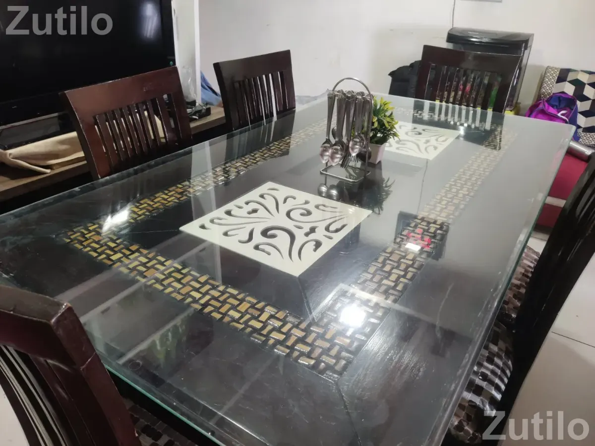 6seater dinning table - Dining Tables & Sets - Waghodia - Image 2