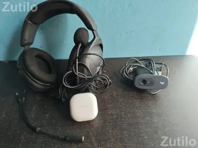 Samsung Galaxy Buds FE | HyperX Cloud Stinger 2 Core | Logitech C270 Samsung Galaxy Buds FE | HyperX Cloud Stinger 2 Core | Logitech C270