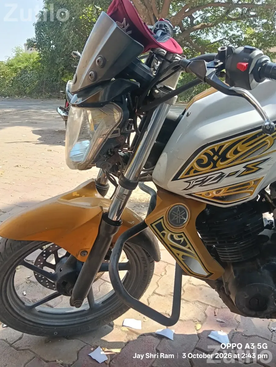 FZ S 2014, ending 1 st owner bike - Bikes - Jalalpore - Image 2